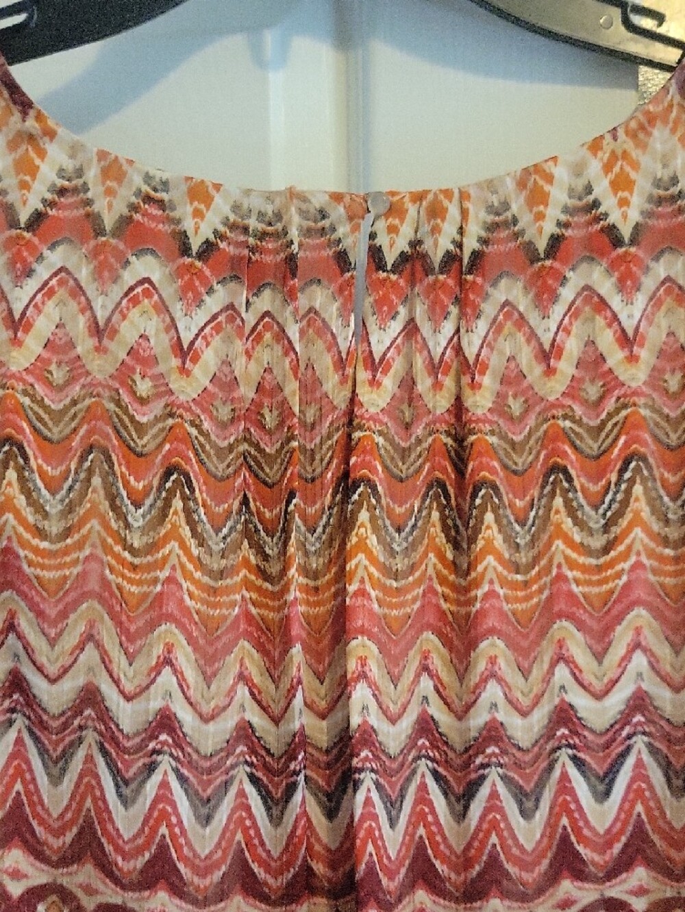 Roz & Ali Multicolor Chevron scoop neck Blouse elastic waist, cute wrist ties - Picture 5 of 6